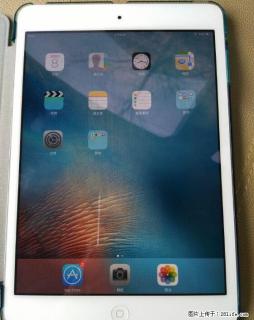 美女一手ipad mini娱乐平板电脑 16G 只有一台 手慢无 - 桂林28生活网 www.28life.net