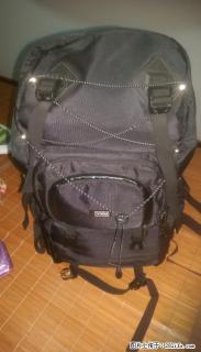 出售一个单反双肩包，200元！没用过几次！~放家里很久呢！ - 桂林28生活网 www.28life.net