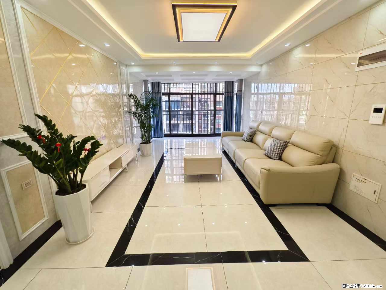 全新推出【兴荣郡】精装 3+1房2厅2卫，业主自装，黄金好楼层，两梯四户，面积 111.48平米 - 新手上路 - 桂林生活社区 - 桂林28生活网 www.28life.net