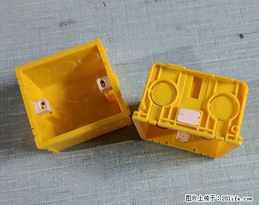 桂林荣泰吹塑、注塑【厂家直销】PVC阴燃电工配件,精品86底盒 - 其他广告 - 广告专区 - 桂林分类信息 - 桂林28生活网 www.28life.net