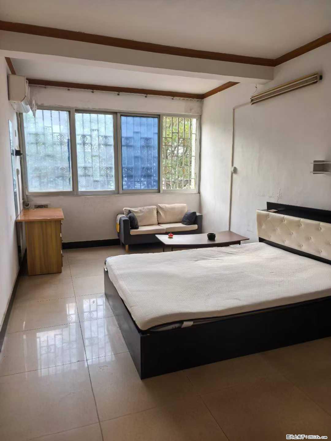 桂林站旁两房出租，带部分家电家具，800元/月，看房联系：郭15877030173（微信同号） - 家居生活 - 桂林生活社区 - 桂林28生活网 www.28life.net