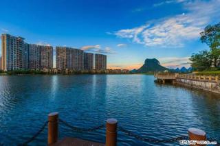 【麓湖国际 · 空中墅】，13楼，一线湖景，209平，毛坯，仅售 69.8万 - 桂林28生活网 www.28life.net